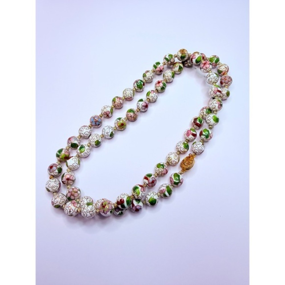 Vintage White Cloisonné Floral Bead Necklace – Hand Knotted Enamel Beads